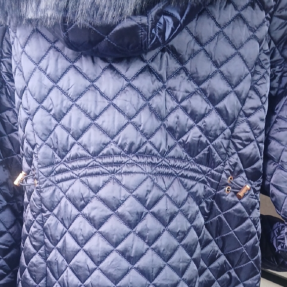 Navy Quilted Women's Jacket With Rose Gold Hardware - Picture 9 of 13